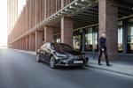 Lexus ES300h with Digital Side-View Monitor 2020 года (EU)
